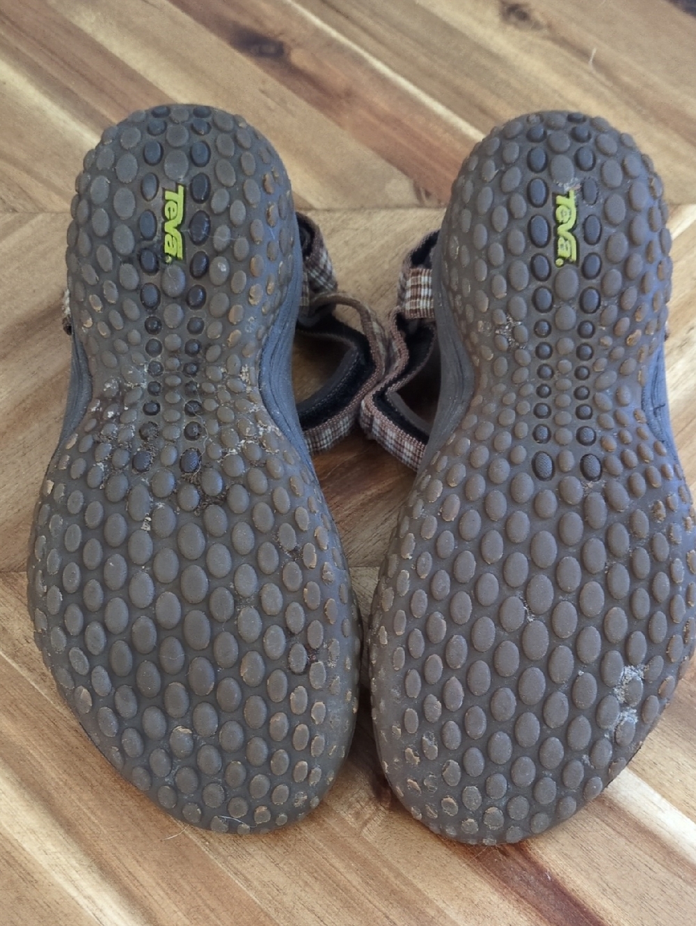 Teva Brown Plaid Hook-and-Loop Sandals - Picture 5 of 5